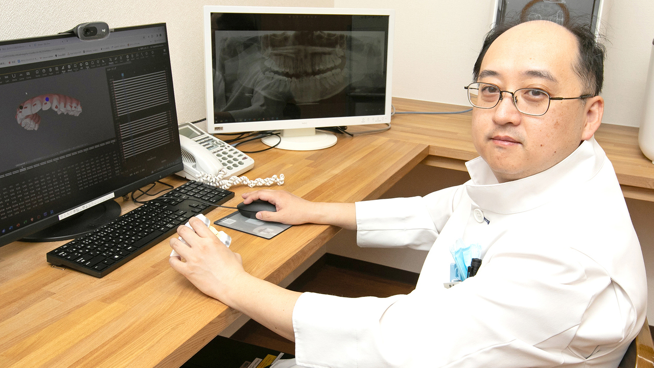 新発田の総合歯科医院として、歯並びの治療計画を立案する院長