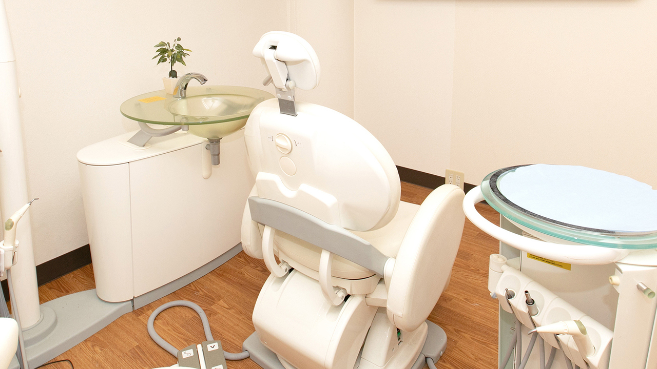 プライバシーが守られた女性専用の個室診療台